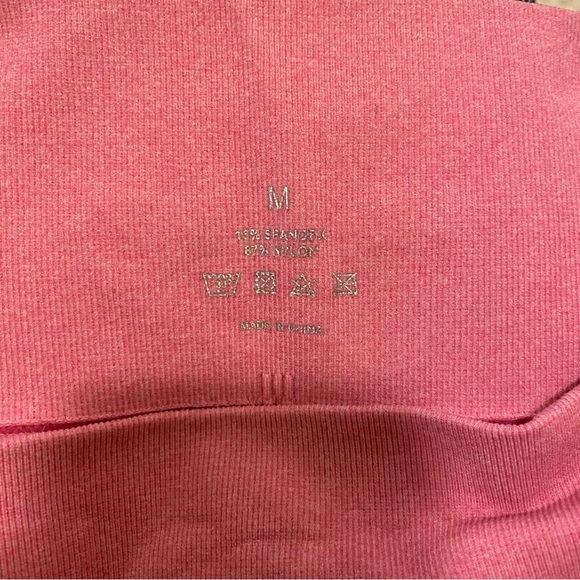 NVGTN Fuchsia Pink Pro Seamless Shorts - Picture 3 of 3